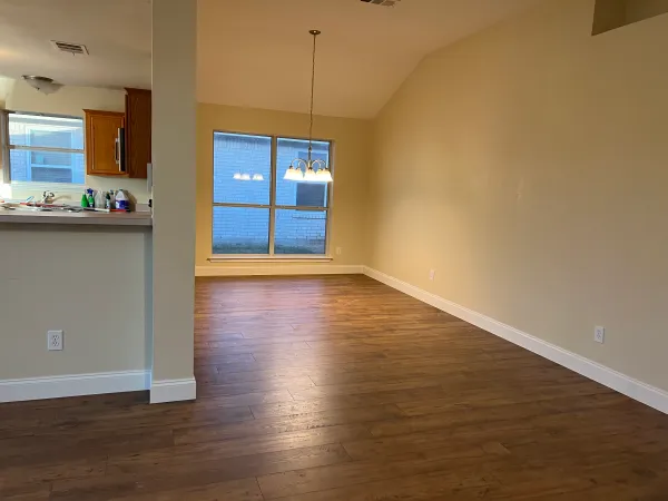 Laminate flooring installation DFW